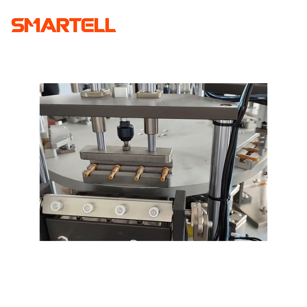 IV İnfüzyon Plastik Set Lateks Tüp Konektörü Montaj Makinesi